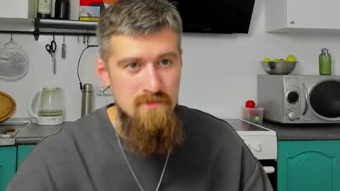 Zeus online show from 09/19/25, 03:41