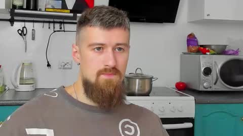 Zeus online show from 09/25/25, 07:34