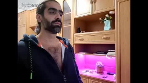 Snapshot of beardedblis chatting on 12/14/25, 09:14 BeardedBliss online show from 12/14/25, 09:14