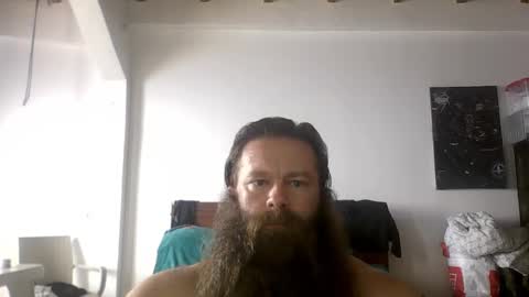 Snapshot of beardeddonkey88 chatting on 10/15/25, 06:52 beardeddonkey88 online show from 10/15/25, 06:52