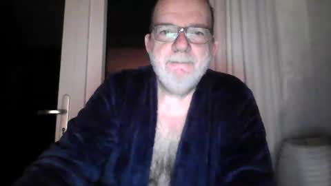 Snapshot of beardman916444 chatting on 01/24/25, 06:03 Beardman online show from 01/24/25, 06:03