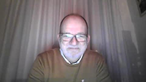Snapshot of beardman916444 chatting on 02/25/25, 04:14 Beardman online show from 02/25/25, 04:14
