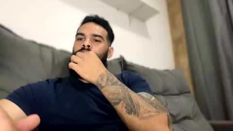 Snapshot of beardmax chatting on 10/04/25, 04:43 Min online show from 10/04/25, 04:43