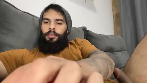 Snapshot of beardmax chatting on 10/22/25, 06:57 Min online show from 10/22/25, 06:57