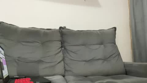 Snapshot of beardmax chatting on 10/26/25, 06:19 Min online show from 10/26/25, 06:19