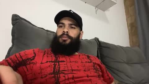 Snapshot of beardmax chatting on 11/20/25, 05:51 Min online show from 11/20/25, 05:51