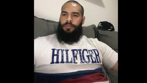 Snapshot of beardmax chatting on 11/21/25, 07:07 Min online show from 11/21/25, 07:07