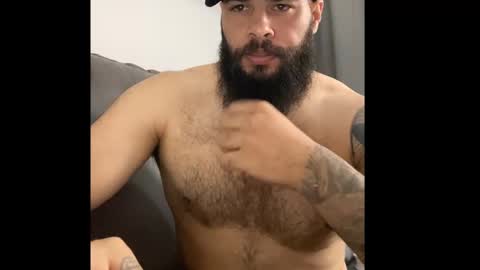 Snapshot of beardmax chatting on 11/22/25, 12:59 Min online show from 11/22/25, 12:59