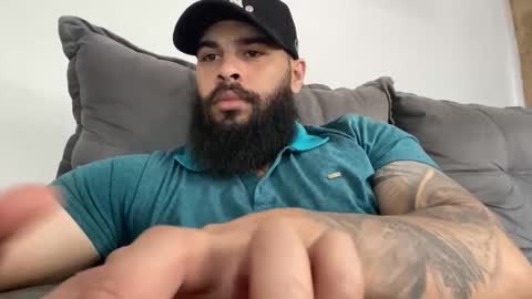 Snapshot of beardmax chatting on 12/03/25, 05:22 Min online show from 12/03/25, 05:22