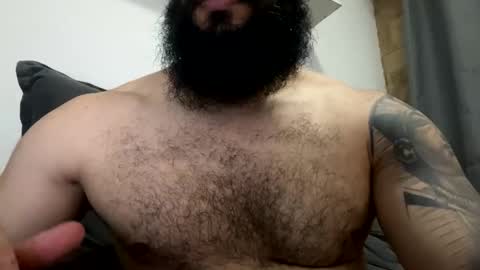 Snapshot of beardmax chatting on 01/12/26, 12:05 Min online show from 01/12/26, 12:05