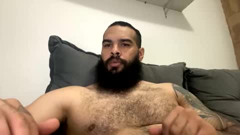 Snapshot of beardmax chatting on 01/16/26, 06:06 Min online show from 01/16/26, 06:06