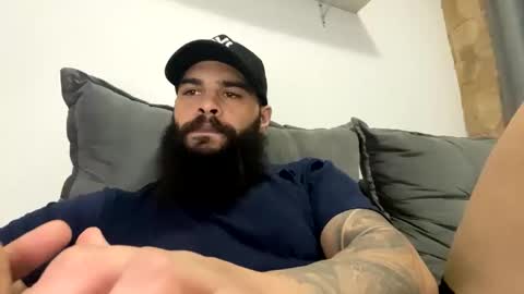 Snapshot of beardmax chatting on 02/19/26, 12:39 Min online show from 02/19/26, 12:39