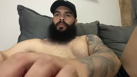 Snapshot of beardmax chatting on 02/24/26, 05:05 Min online show from 02/24/26, 05:05