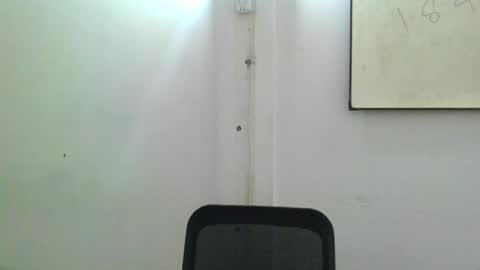 Snapshot of bearjawa31 chatting on 07/27/26, 07:37 bearjawa online show from 07/27/26, 07:37