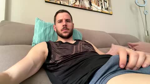 Snapshot of beastcumcam chatting on 04/07/26, 09:21 beastcumcam online show from 04/07/26, 09:21