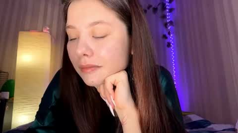 Snapshot of beataschielke chatting on 02/26/26, 12:37 Bella online show from 02/26/26, 12:37