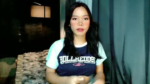 Snapshot of beatrice_luna chatting on 04/28/26, 12:43 beatrice_luna online show from 04/28/26, 12:43