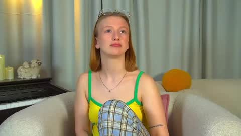 Snapshot of beatricebinoche chatting on 04/01/26, 06:27 Beatrice online show from 04/01/26, 06:27