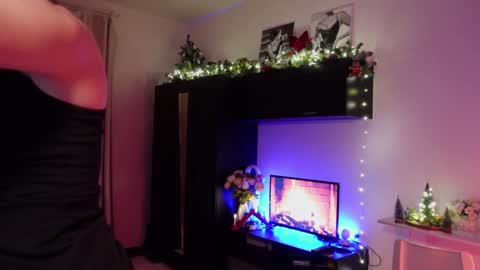 Bzzz Bea online show from 12/23/24, 09:08