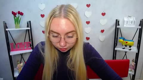 BeatriceFlyy online show from 12/14/24, 09:29