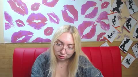 BeatriceFlyy online show from 09/18/25, 02:08