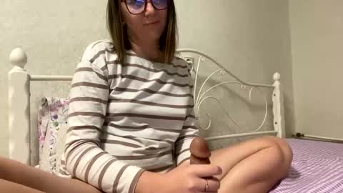 BeatriceTender online show from 10/28/25, 10:34