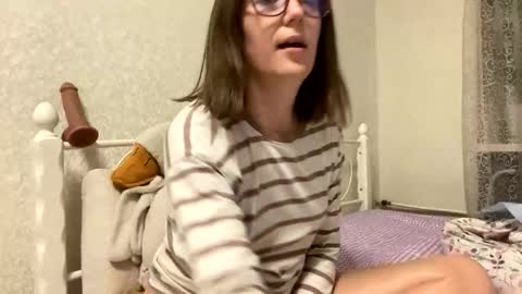 BeatriceTender online show from 10/29/25, 07:59