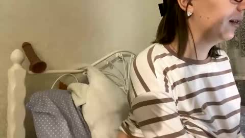 BeatriceTender online show from 12/02/25, 07:53