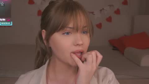 Snapshot of beatris_mils chatting on 02/04/26, 02:23 Beatrice online show from 02/04/26, 02:23