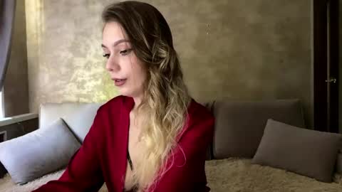 Snapshot of beatrix_vale chatting on 05/15/26, 04:08 Michelle online show from 05/15/26, 04:08