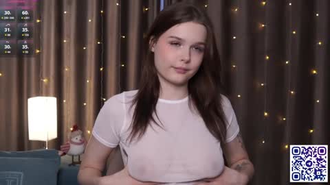 Snapshot of beatrixcutsforth chatting on 01/24/25, 12:52 Beatrix or Triss3 online show from 01/24/25, 12:52