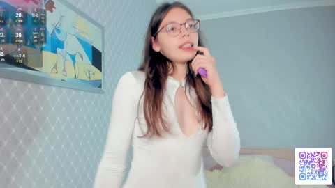 Snapshot of beatrixcutsforth chatting on 09/20/25, 07:15 Beatrix or Triss3 online show from 09/20/25, 07:15