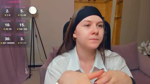 Snapshot of beatrixcutsforth chatting on 10/14/25, 08:48 Beatrix or Triss3 online show from 10/14/25, 08:48