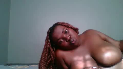 Snapshot of beautie699392 chatting on 03/07/25, 06:57 Lil stunner online show from 03/07/25, 06:57