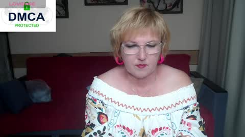 Snapshot of beautiful_lina7 chatting on 05/23/26, 05:28 your Lana online show from 05/23/26, 05:28