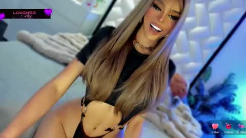 Snapshot of beautiful_mistake chatting on 12/18/25, 05:57 Aleah Mendez online show from 12/18/25, 05:57