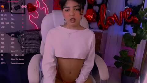 Snapshot of beautifulchleo chatting on 02/18/25, 02:27 Chleo online show from 02/18/25, 02:27