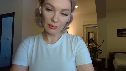 Beautifulkollette online show from 12/28/24, 11:41