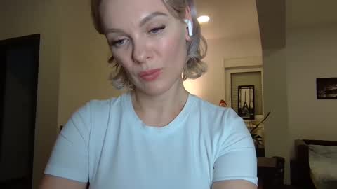 Beautifulkollette online show from 12/28/24, 11:48