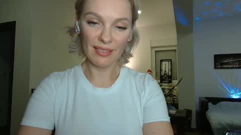 Beautifulkollette online show from 12/29/24, 09:30