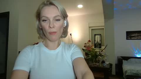 Beautifulkollette online show from 12/30/24, 10:55