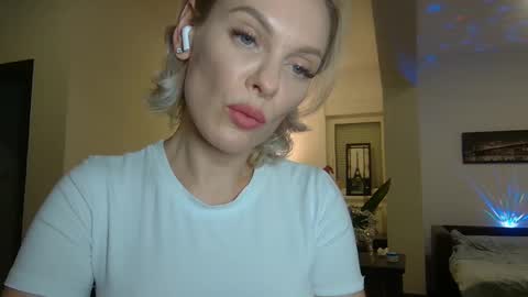 Beautifulkollette online show from 01/03/25, 08:01