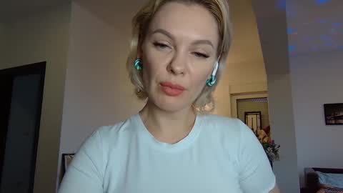 Beautifulkollette online show from 01/18/25, 11:32