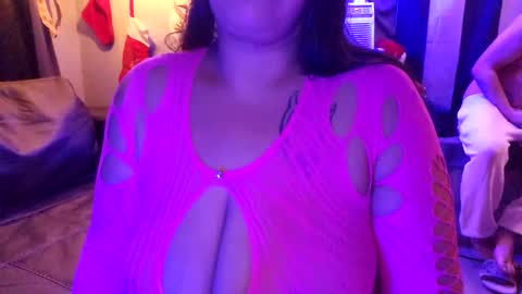 Snapshot of beautifull_sin69 chatting on 12/18/25, 08:31 MONSTAHEAD69 online show from 12/18/25, 08:31