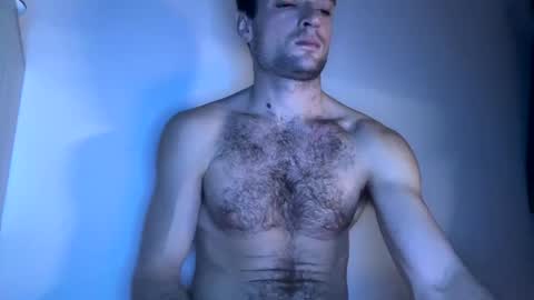 Nik online show from 10/08/25, 03:26