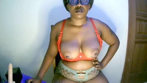 Snapshot of beautifulpeach2 chatting on 01/25/25, 03:40 beautifulpeach2 online show from 01/25/25, 03:40