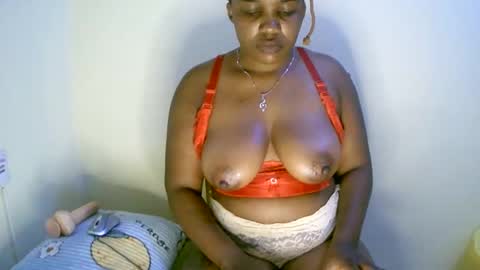 Snapshot of beautifulpeach2 chatting on 02/07/25, 04:37 beautifulpeach2 online show from 02/07/25, 04:37