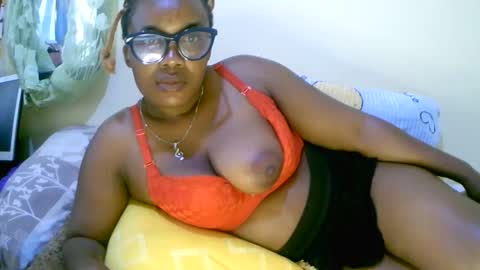 Snapshot of beautifulpeach2 chatting on 02/18/25, 07:10 beautifulpeach2 online show from 02/18/25, 07:10