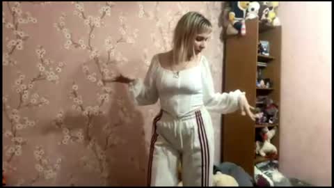 Snapshot of beautifultips chatting on 04/04/26, 03:09 Mia online show from 04/04/26, 03:09