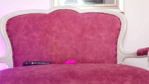 Snapshot of beauty_doll01 chatting on 07/10/26, 02:52 Leydi online show from 07/10/26, 02:52
